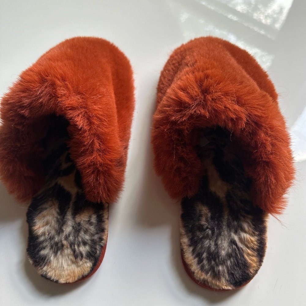 Anthropologie faux fur house slippers S/M NWOT